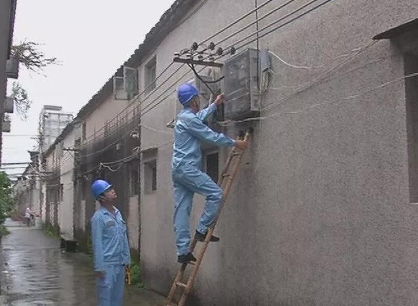 私拆電表竊電4萬多度，榕城一男子被刑拘